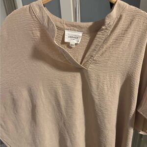 ANDREE by UNIT - beige/tan tunic top